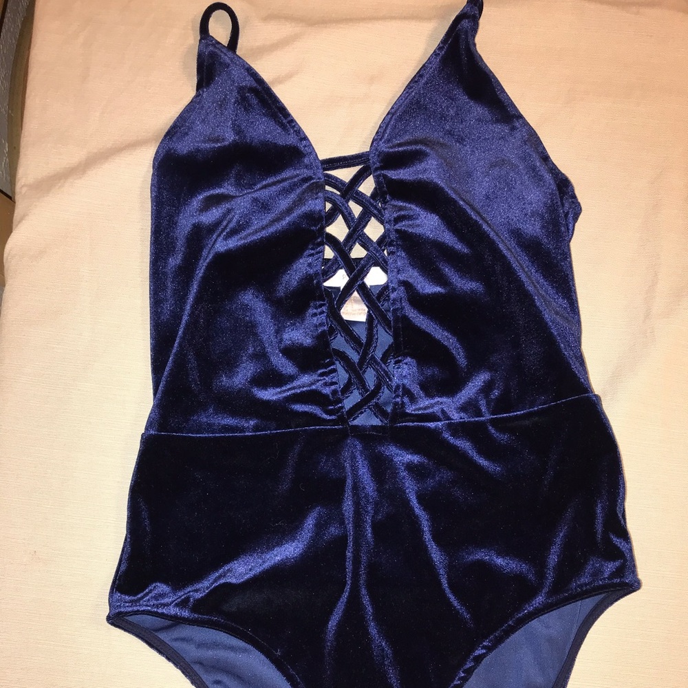 NWOT Velvet Bodysuit 🤤